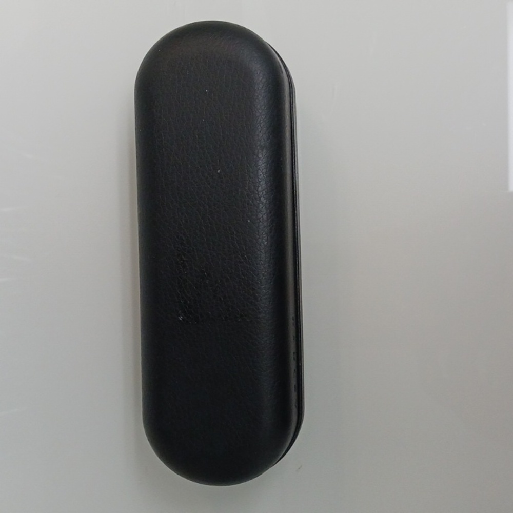 Oakley Hard Shell Case - image 5